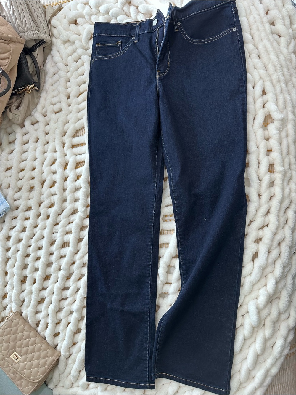 Levi's Straight Leg Women's Jeans in Dark Blue